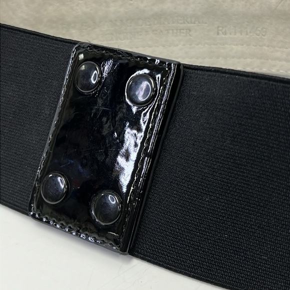 White House Black Market Wide Stretchy Snap Belt RN111459 Size Medium - Picture 7 of 7